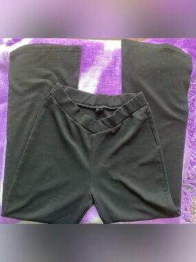 2 Pairs of Yoga/Lounge Pants Black and Green Flare Pull-On Pants